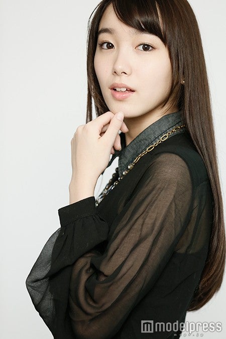 飯豊まりえ（画像提供：avex）