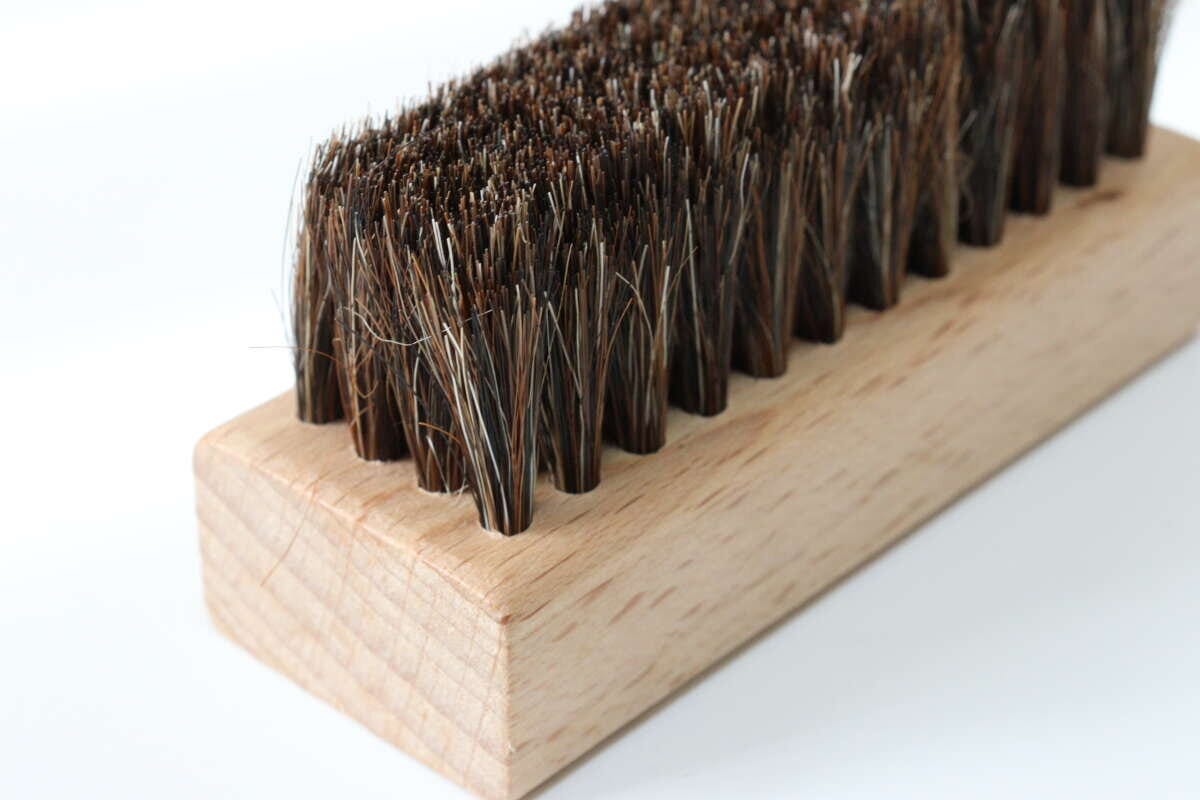 ダイソーの靴ブラシ（馬毛入り）のブラシ