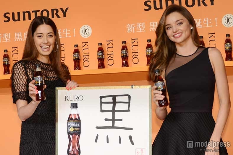 （左から）森泉、ミランダ・カー