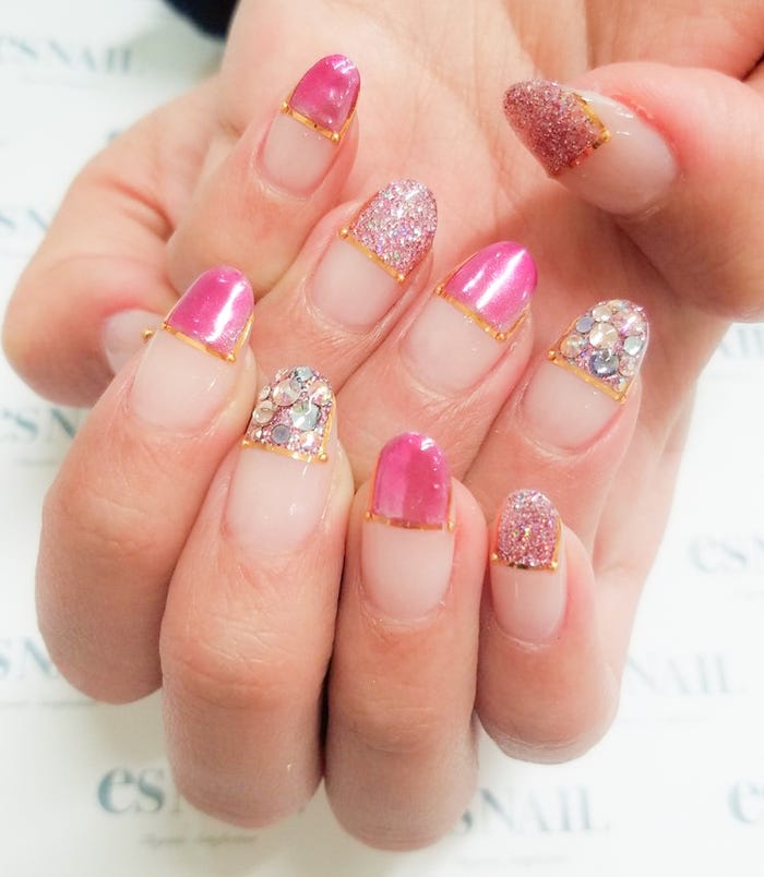 流行のフューシャはアクセ感覚で身に付けたい(画像提供:esNAIL)