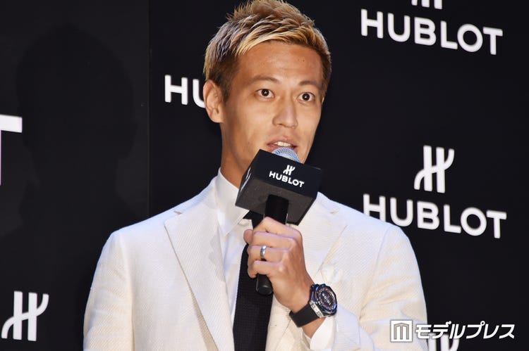 本田圭佑 カタールw杯の解説が 分かりやすくて面白い と話題 実況の 言い間違え にも即座に反応 モデルプレス 本田圭佑 カタールw杯の解説が 分かりやすくて面白い と話題 実況の 言い間違え にも即座に反応 モデルプレス