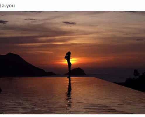 浜崎あゆみ、くびれ&美ヒップ強調シルエットに「神々しい」「スタイル良すぎ」の声