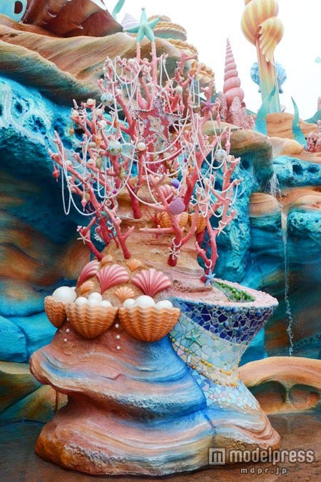 マーメイドラグーンのサンゴのツリー(昼)