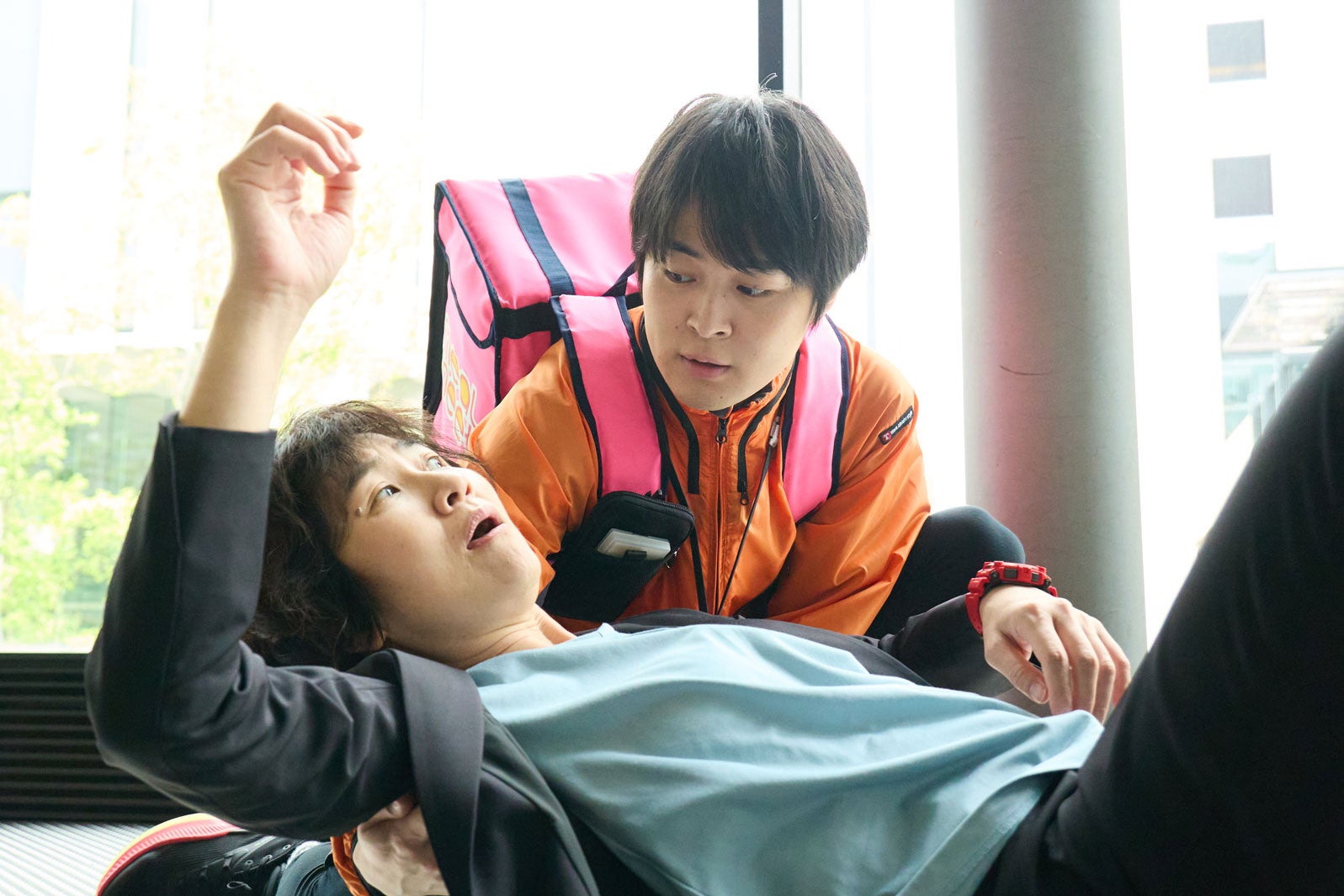 猫背椿、望月歩「恋は闇」第5話（C）日本テレビ