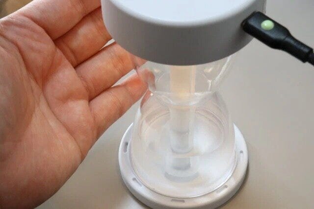 ダイソー USB式加湿器(砂時計型) ダイソーの可愛いUSB式加湿器(砂時計型)