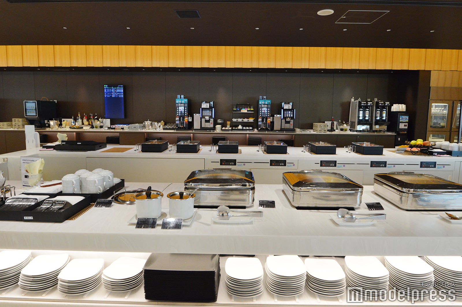 ANA LOUNGE（C）モデルプレス