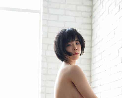 三宮つばき、初のヌード撮影挑戦 たわわバストにうっとり