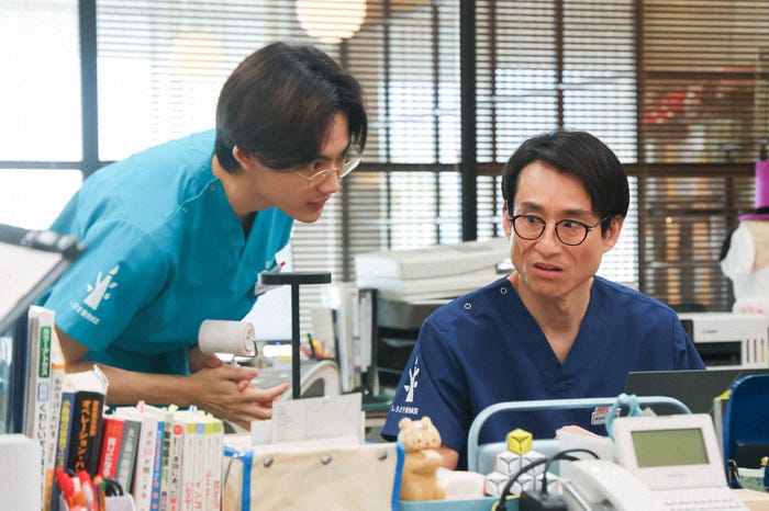 NOA、なだぎ武「初恋DOGs」第1話(C)TBS