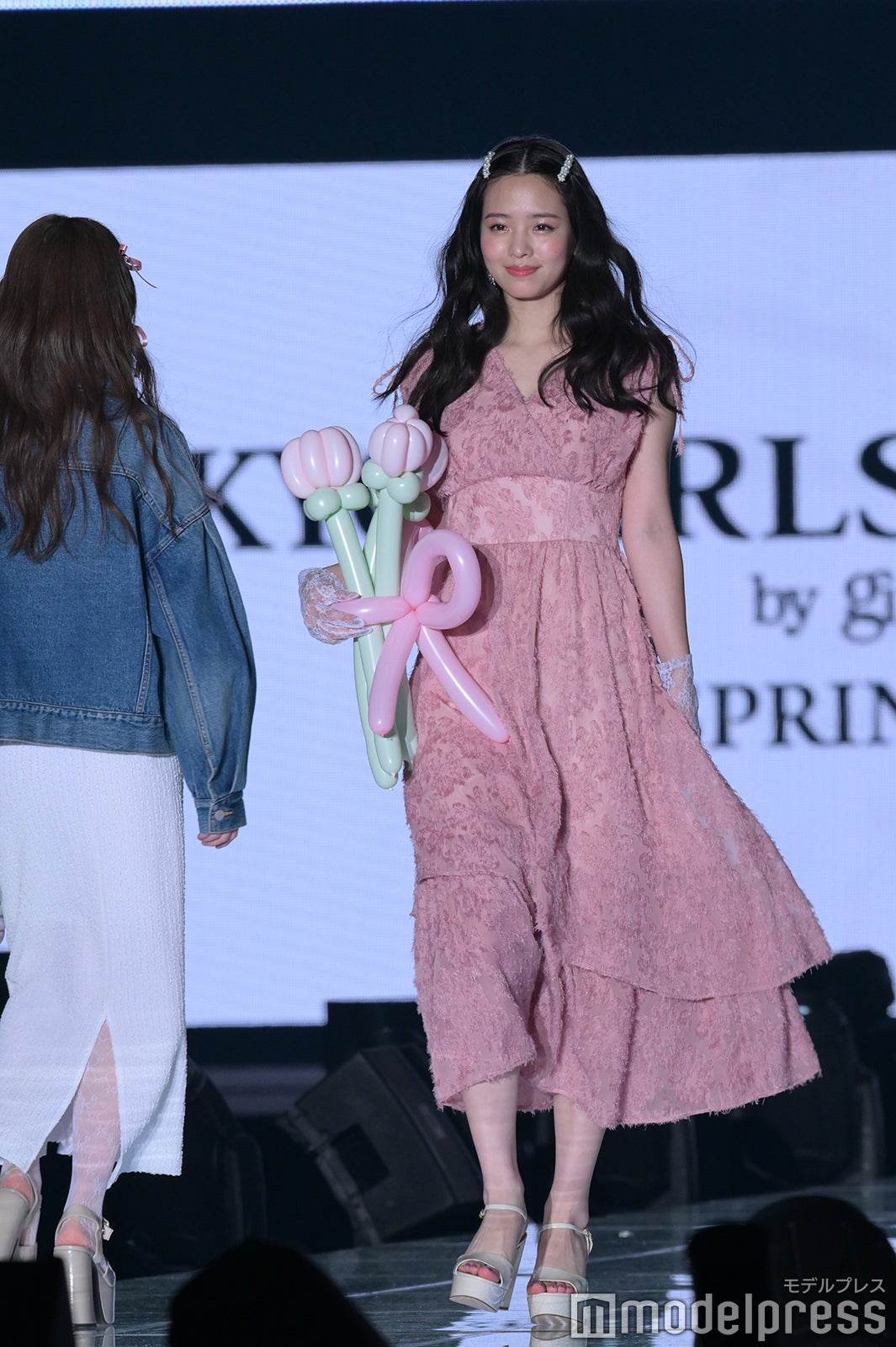 （C）モデルプレス