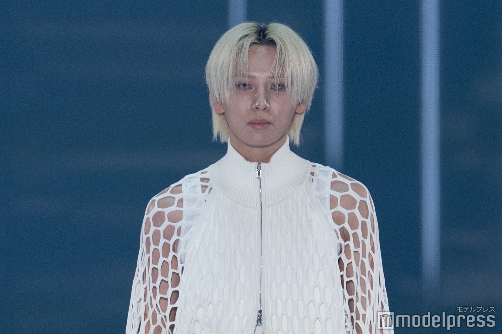 JO1川尻蓮、ランウェイシークレット登場 穴開きアップスでオーラ放つ【TGC2026 S/S】