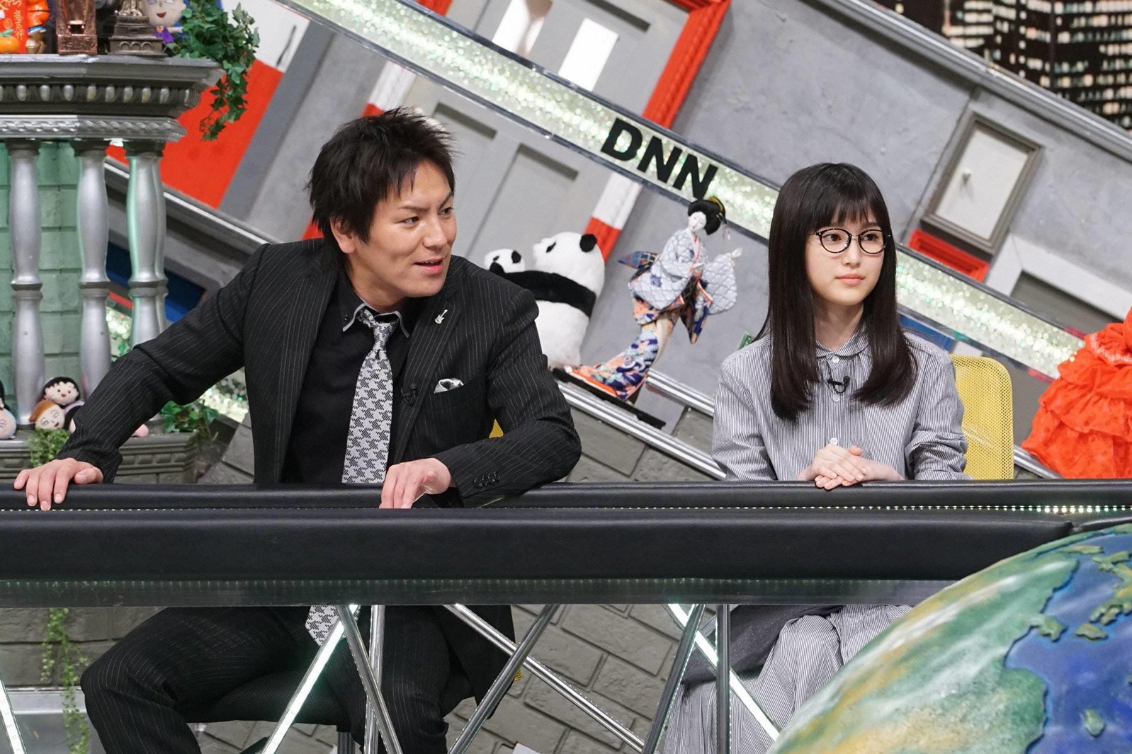 狩野英孝 営業妨害 と責め立てられる 今週のメガネ美女 福本莉子 モデルプレス 狩野英孝 営業妨害 と責め立てられる 今週のメガネ美女 福本莉子 モデルプレス