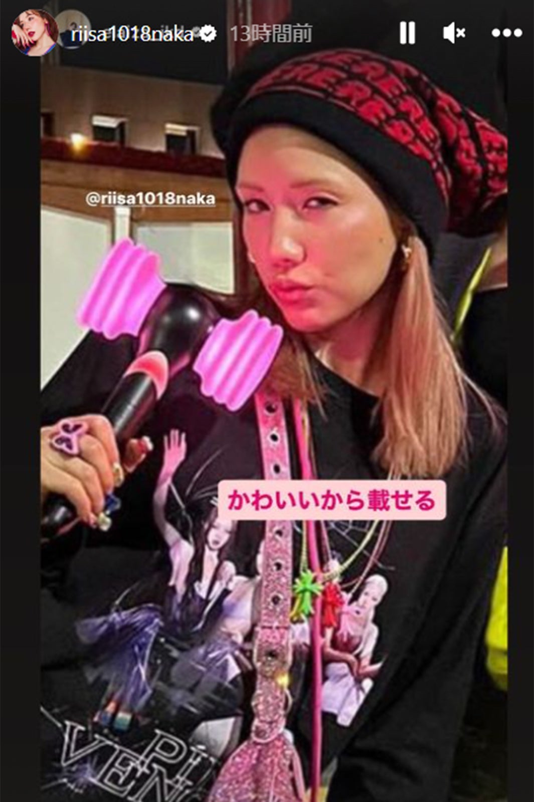 BLACKPINKリサ　セリーヌ　トリンオフ　エンブロイダリーニット帽　ネイビー CELINE トリオンフ エンブロイダリー ニット帽 BLACKPINKリサ