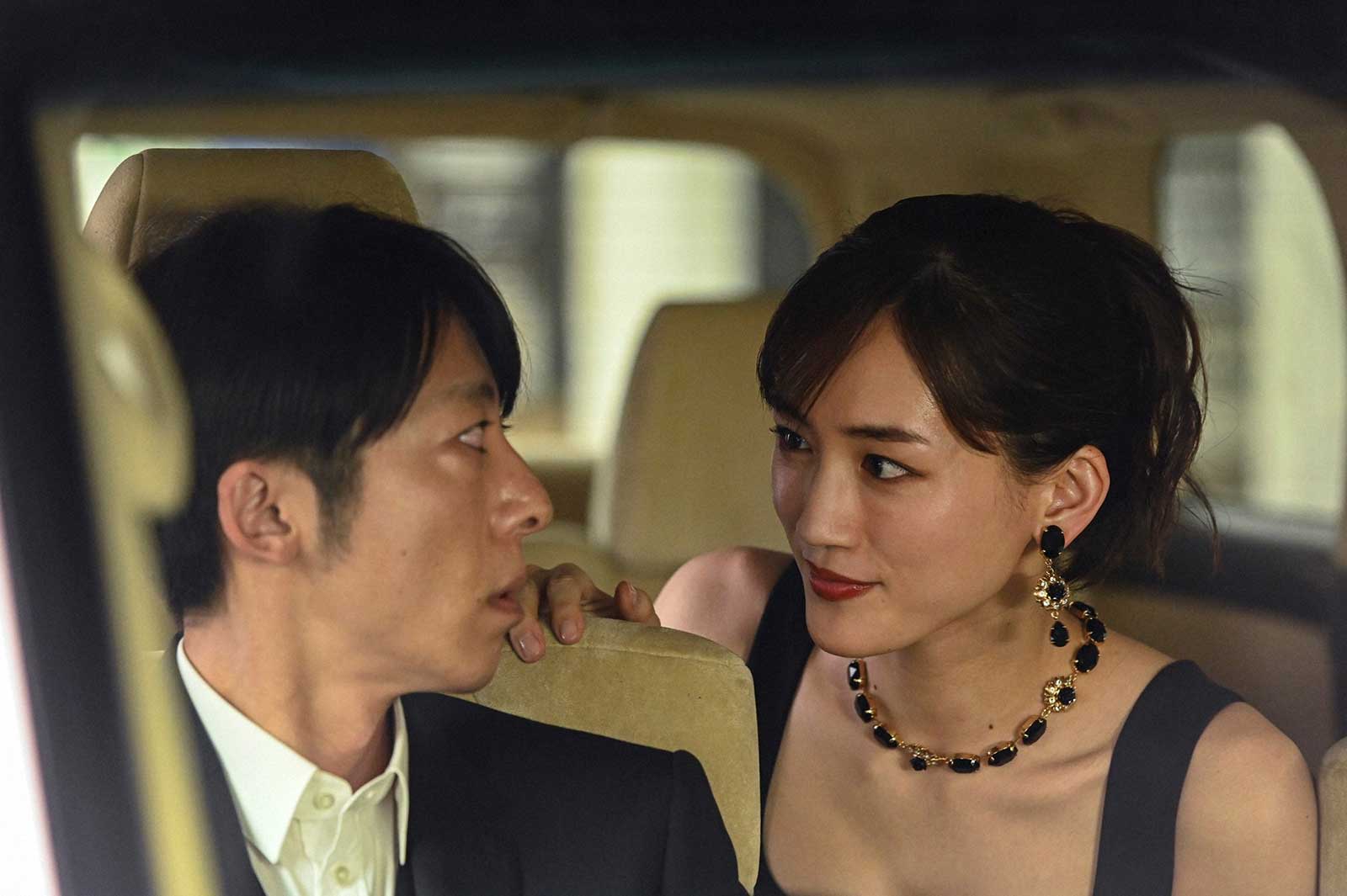 高橋一生、綾瀬はるか「天国と地獄 ～サイコな2人～」第5話より（C）TBS