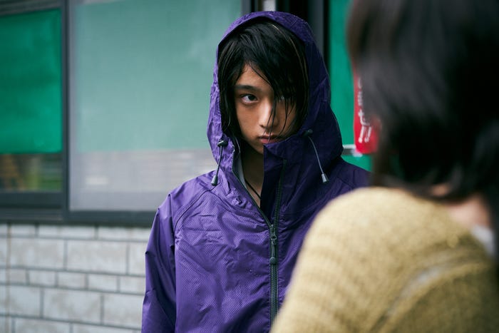 奥平大兼(C)2020「MOTHER」製作委員