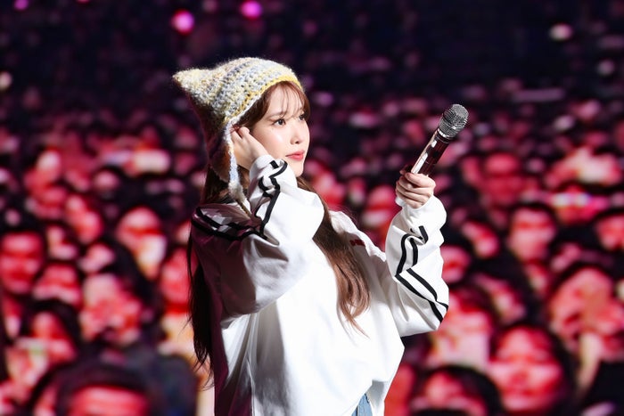 IU、12年ぶりとなる日本単独ライブ開催 ハイトーンボイス全開＆流暢な日本語にファン熱狂＜2024 IU H.E.R. WORLD TOUR CONCERT IN YOKOHAMA＞