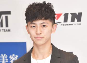 吉成名高が驚異41連勝で初防衛！「心が折れそうになるシーンも」ソンリャイノーイに苦しむも終盤ギアチェンジで圧倒 判定3-0勝利 ムエタイ界のPFPが底力みせつける