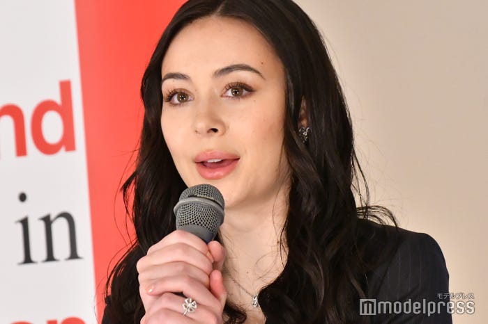 エレナ・アレジ・後藤(C)モデルプレス