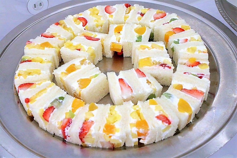 新宿高野フルーツバーフルーツサンド