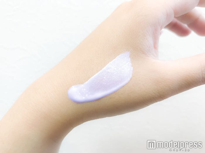 ノビの良いジェルクリーム(C)モデルプレス