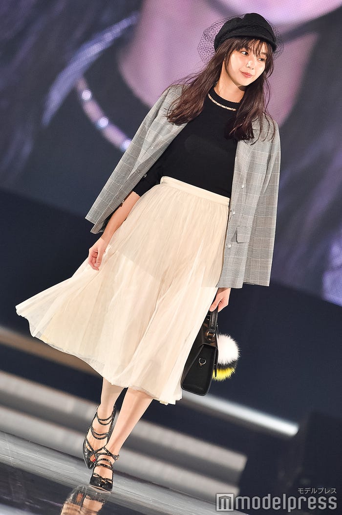 新川優愛 (C)モデルプレス