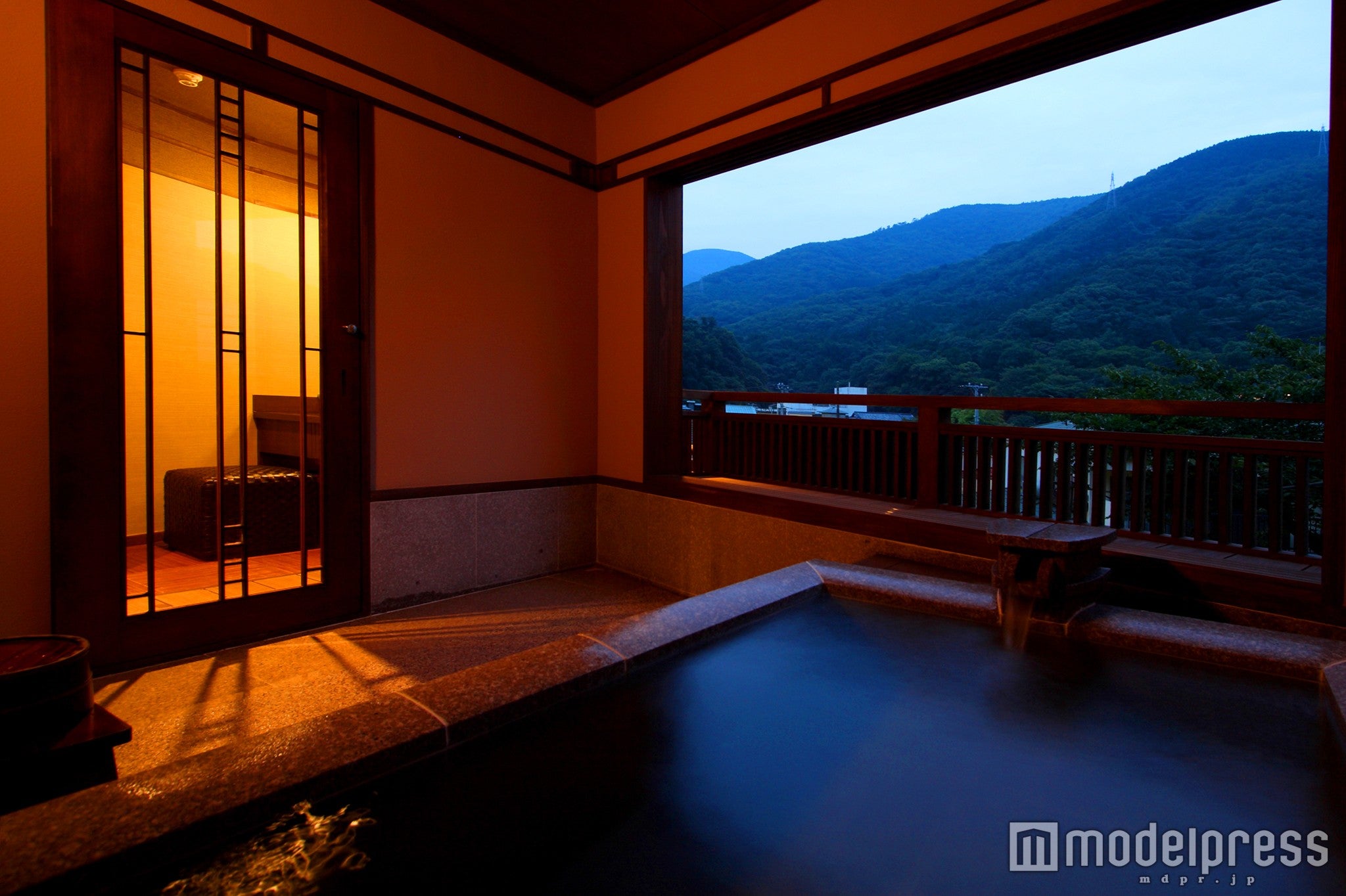 「結いの宿 弥栄館」客室「瑞雲」風呂／画像提供：結いの宿 弥栄館