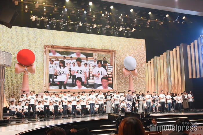 三山ひろしのステージの模様 (C)モデルプレス