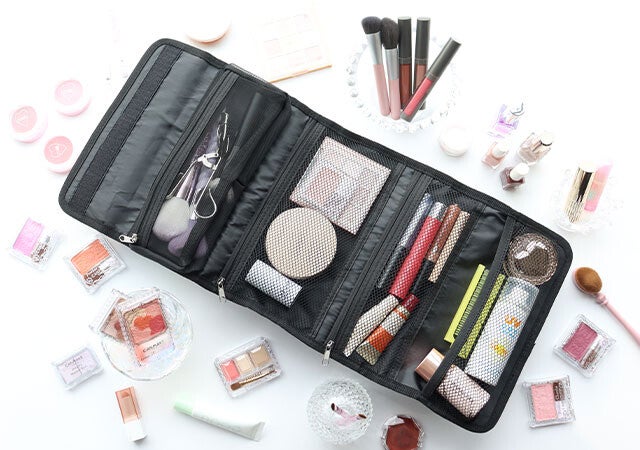せっかちさん絶対使ってみて！効率重視の付録がクオリティ高すぎ！使い勝手抜群のコスメポーチ