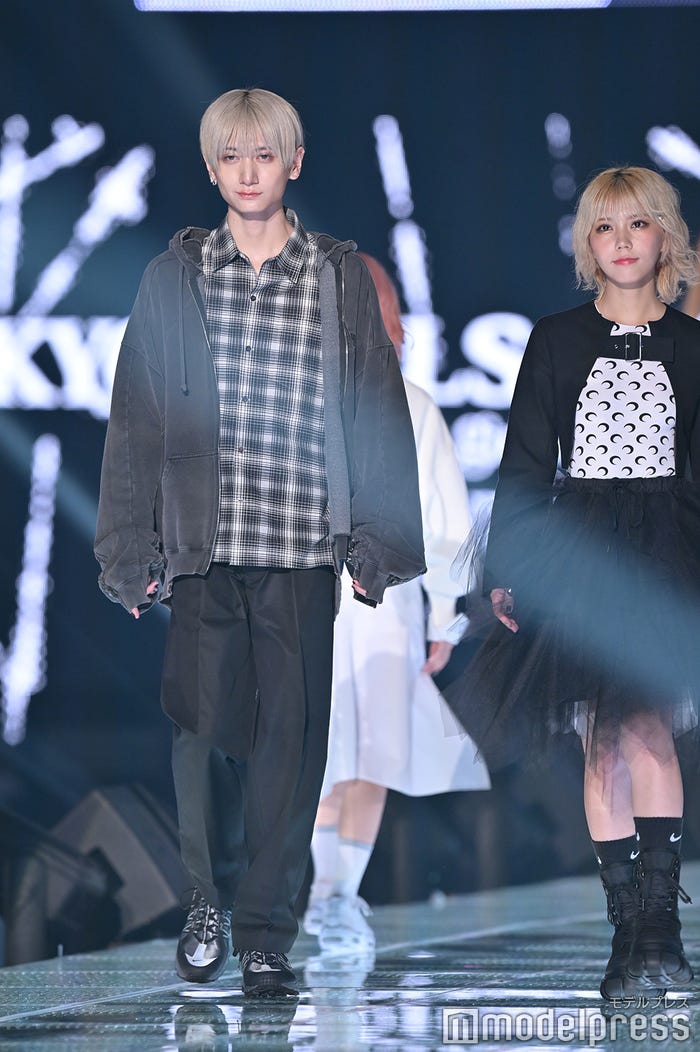 吉井添、川後陽菜(C)モデルプレス