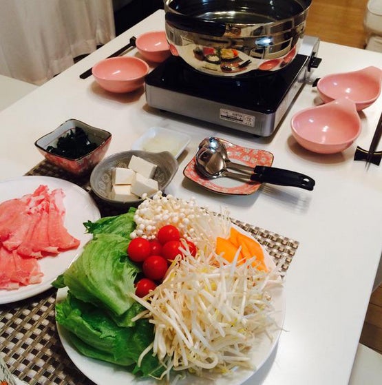 女子会では、お鍋や焼肉を食べることが多いそう／公式Twitterより