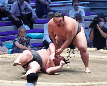 中学横綱＆16歳で幕下昇進、元怪物が22歳で新十両！時不動「本当に辛い長い道のり」伯乃富士、琴栄峰ら同い年追いかける【大相撲】