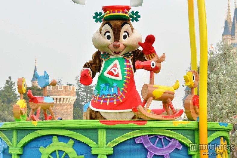 「ディズニー・サンタヴィレッジ・パレード」