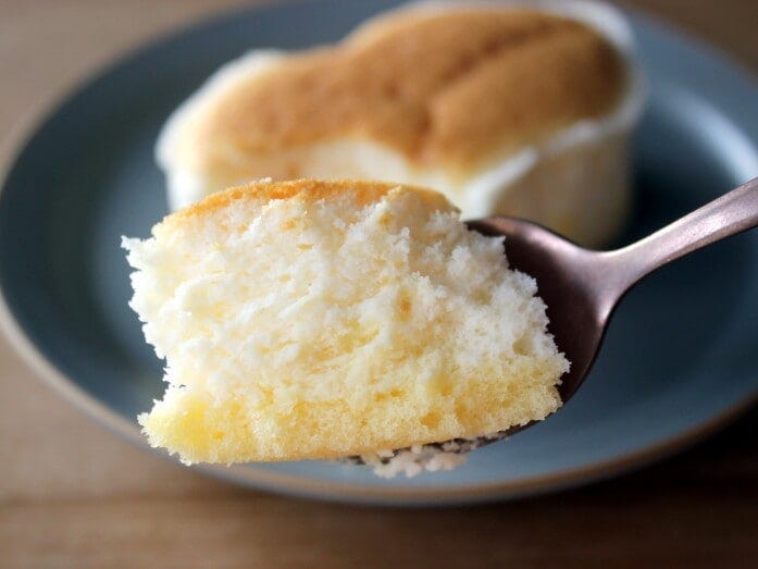 ふんわり、しゅわっとほどける食感のチーズケーキ