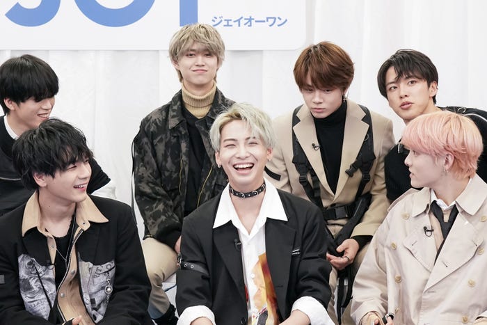 JO1/川尻蓮(前列中央)(C)LAPONE ENTERTAINMENT
