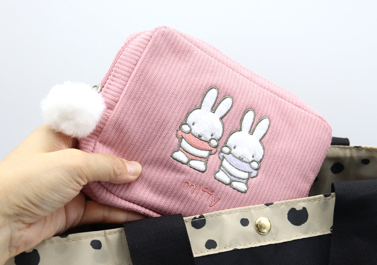 宝島社雑誌付録のInRed3月号増刊のミッフィー刺繍入りコーデュロイポーチ6