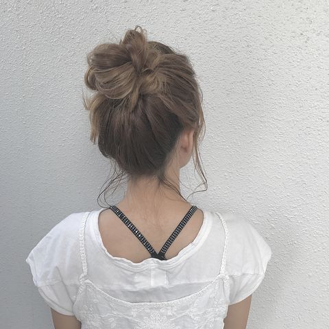 三つ編みでできるミディアムヘアアレンジ14選 大人カジュアルから上品スタイルまで モデルプレス 三つ編みでできるミディアムヘアアレンジ14選 大人カジュアルから上品スタイルまで モデルプレス
