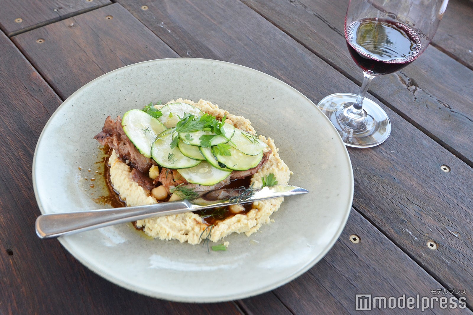 スウィングス＆ラウンドアバウト（C）モデルプレス