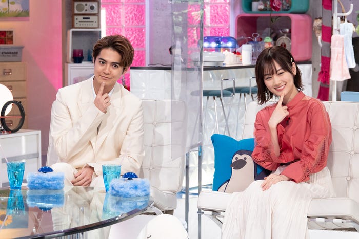 片寄涼太、山下美月(C)テレビ朝日