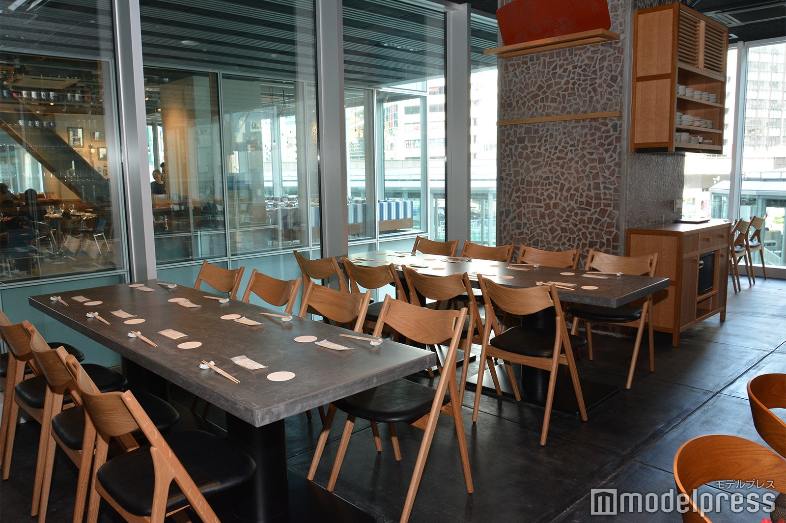 圓 弁柄（C）モデルプレス