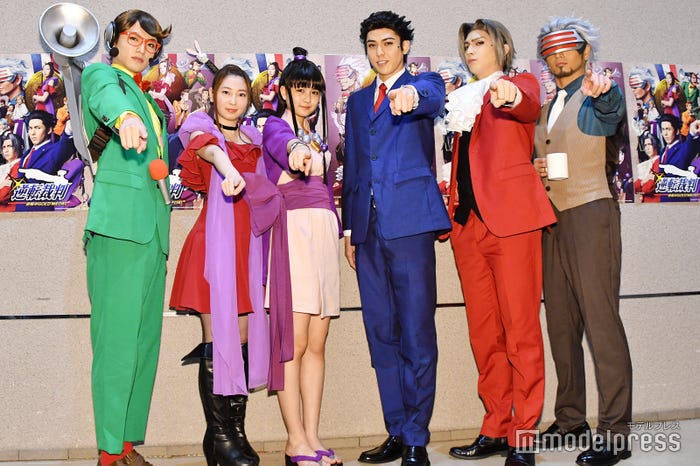 (左から)小南光司、大矢真那、中村麗乃、加藤将、小波津亜廉、友常勇気 (C)モデルプレス