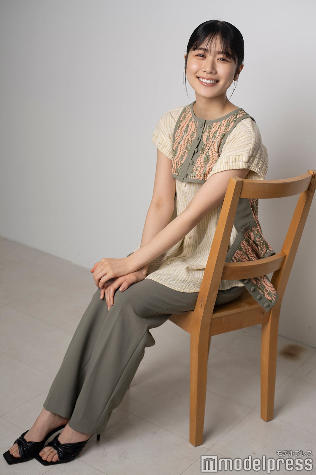 丹生明里（C）モデルプレス