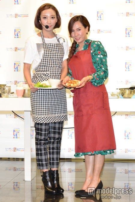 ざわちん(左)、ママちん(右)