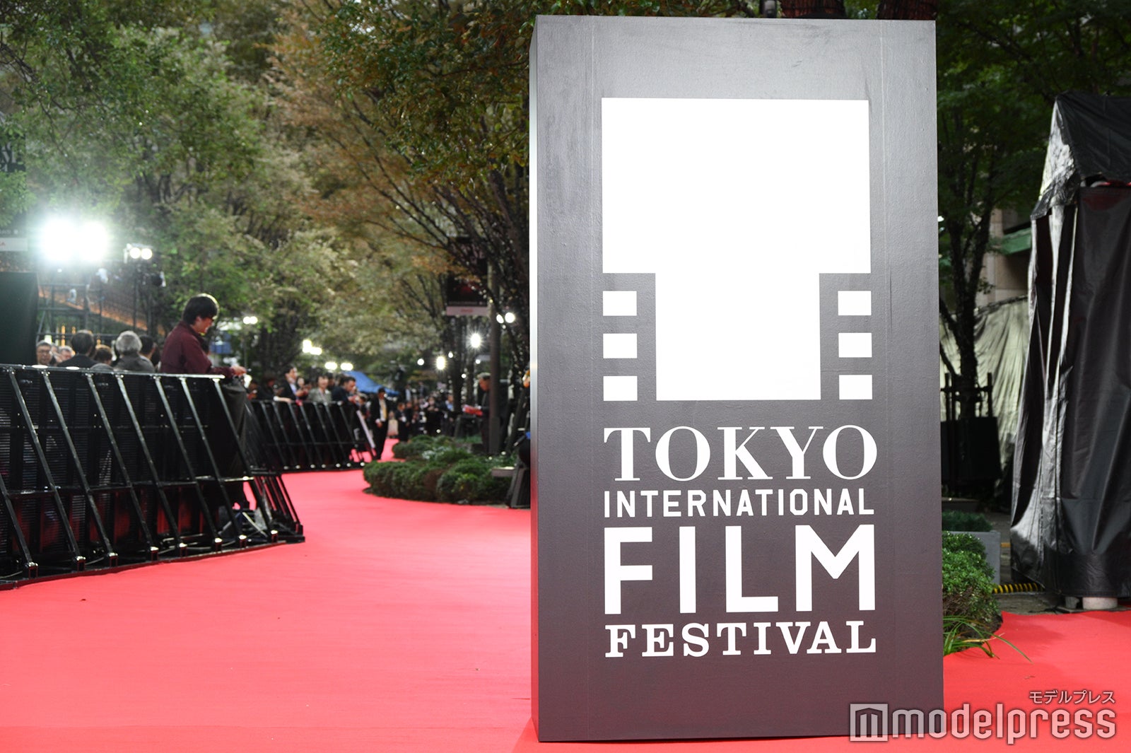 「第37回東京国際映画祭（TIFF）」オープニングイベントレッドカーペットの様子（C）モデルプレス
