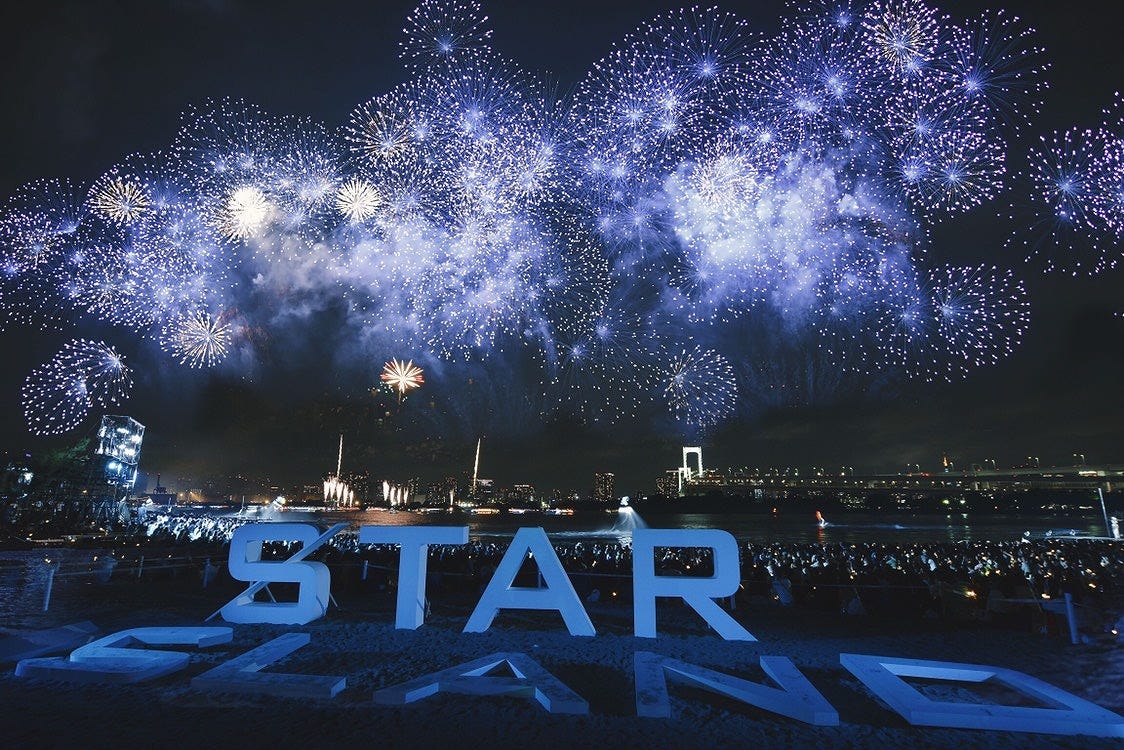 「STAR ISLAND 2018」摩天楼を彩る花火12,000発&壮大なストーリーに感動