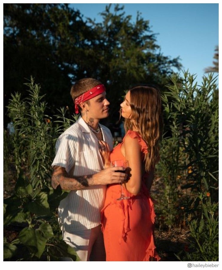 ジャスティン・ビーバー、ヘイリー・ビーバー／ヘイリー・ビーバーInstagramより