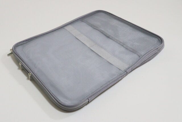 透けて見える2層タブレットケース（A4、グレー）　デザイン
