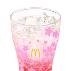 マックフィズ ピンクグレープフルーツレモネード／画像提供：日本マクドナルド