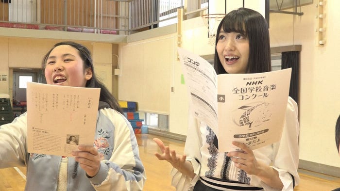 福島県・郡山市立大島小学校の合唱練習に参加 (C)NHK