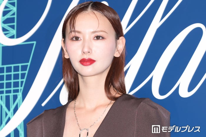 鈴木えみ、髪色チェンジに反響続々「女神降臨」「永遠に可愛い」