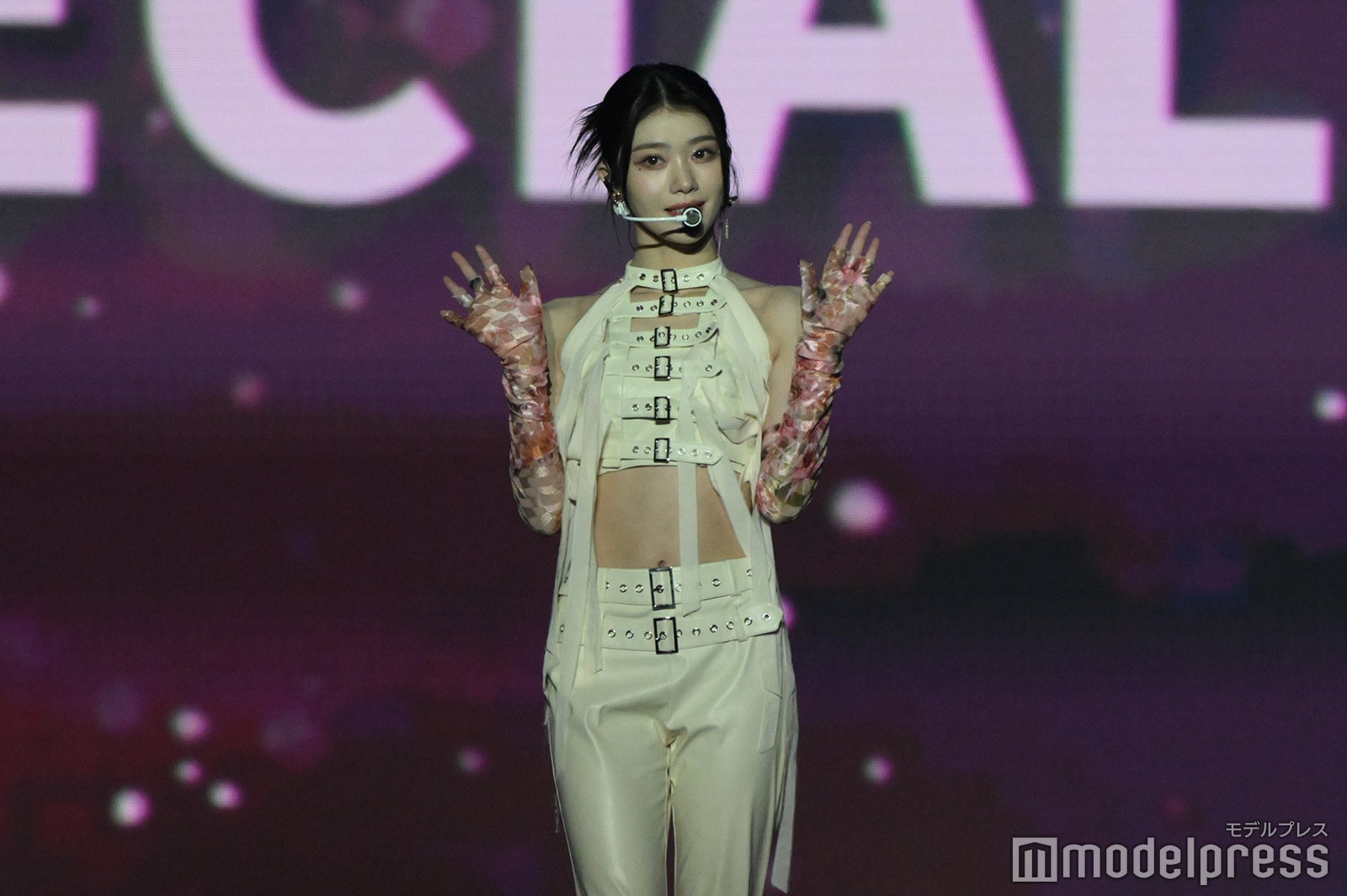 （C）モデルプレス