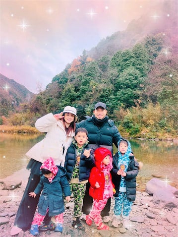 平愛梨、夫・長友佑都と家族で帰省 新年を迎えた幸せショットに反響